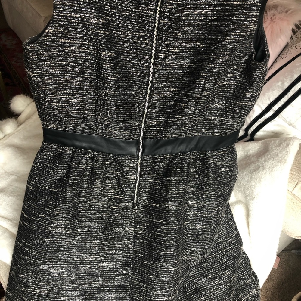 H&M tweed dress with faux leather detail - Picture 4 of 5